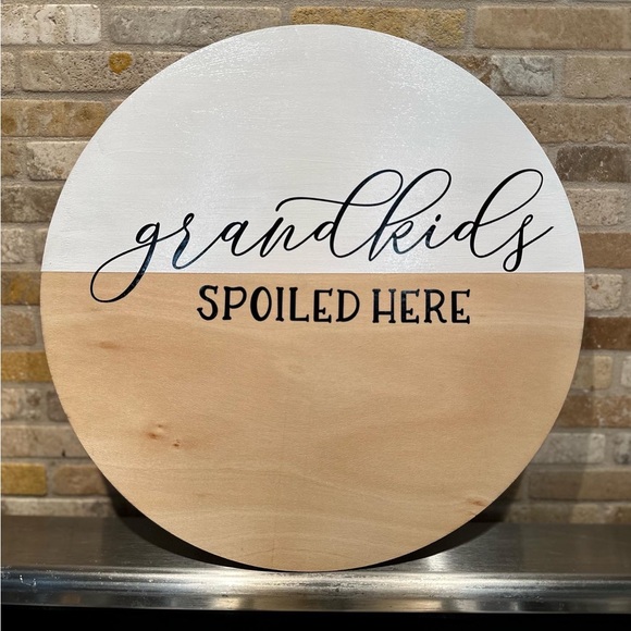 Grandkids spoiled here sign - Picture 2 of 3